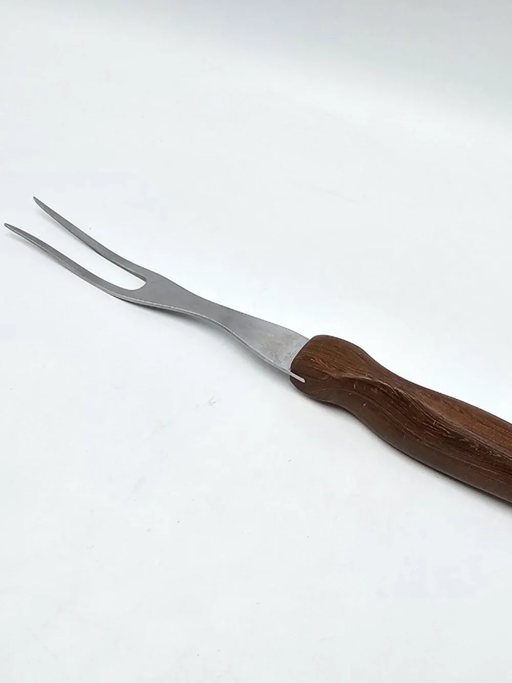 Vintage CUTCO No. 26 Carving Turning Serving Fork Utensil Brown Swirl USA